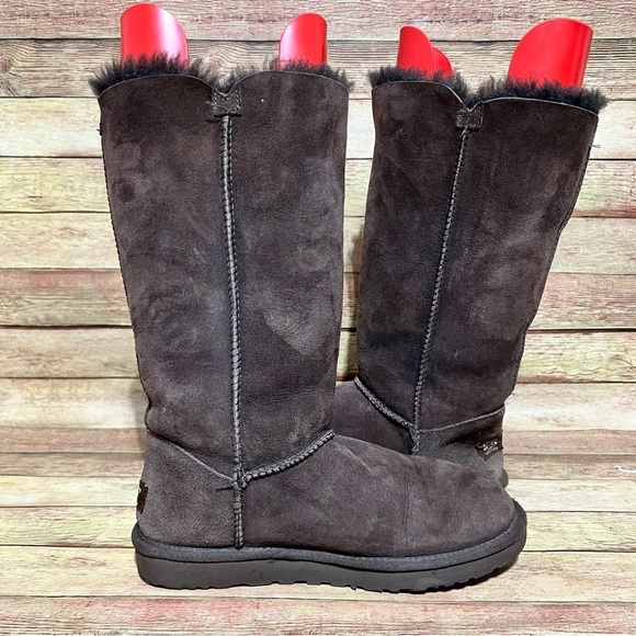 Ugg Brown Tripple Button Bailey Boots - Picture 3 of 11